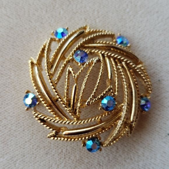 Brooch - Picture 2 of 4